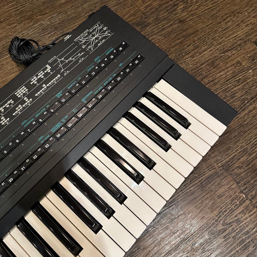 YAMAHA Yamaha DX7-IID Synthesizer シンセサイザー キーボード YAMAHA Yamaha DX7-IID Synthesizer シンセサイザー キーボード