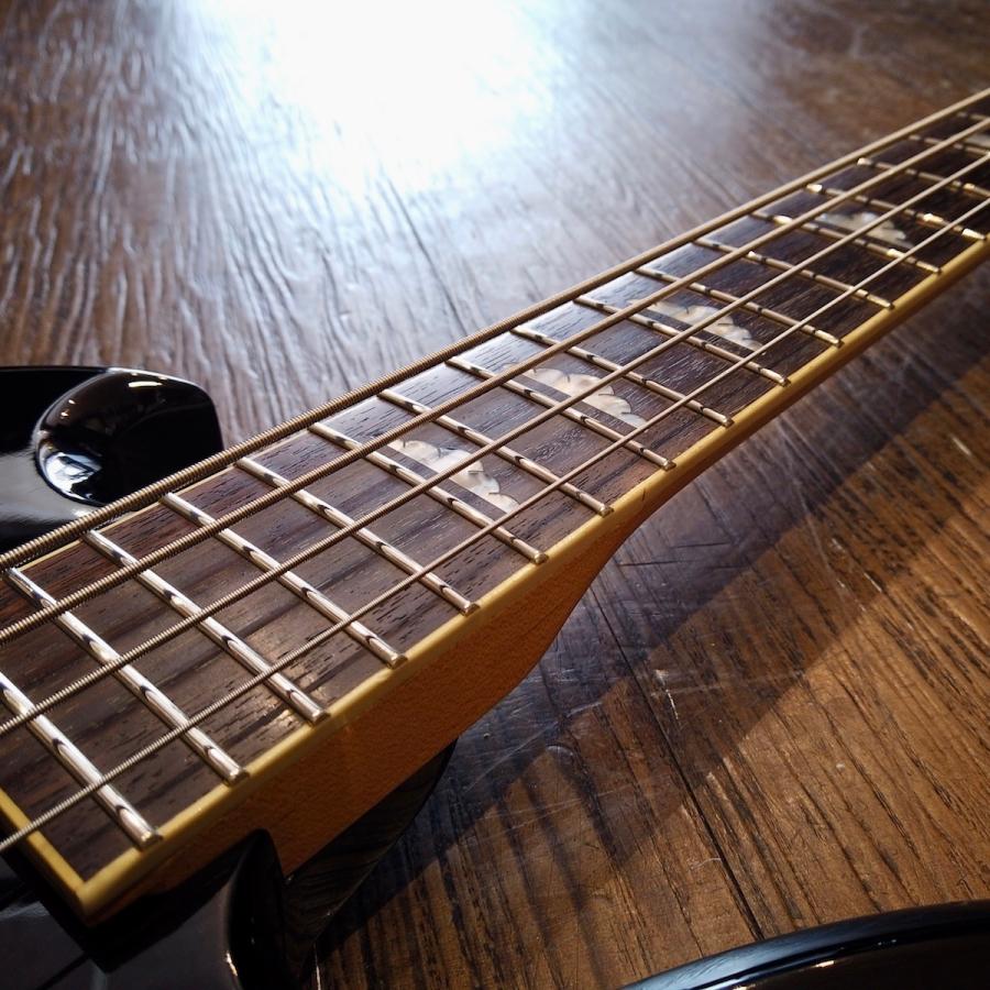 B.C.Rich B.C Rich モッキンバードタイプ エレキベース -GrunSound