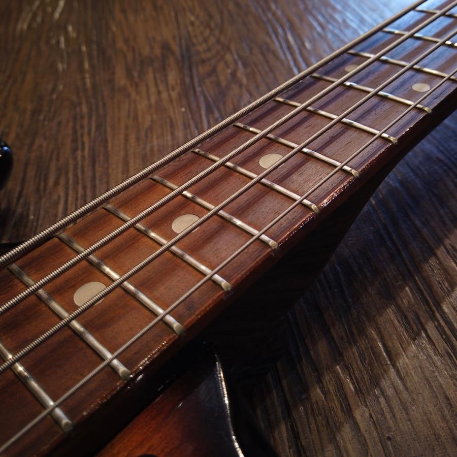 TEISCO テスコ モズライトシェイプ ビザール エレキベース -b647 TEISCO テスコ モズライトシェイプ ビザール エレキベース -b647