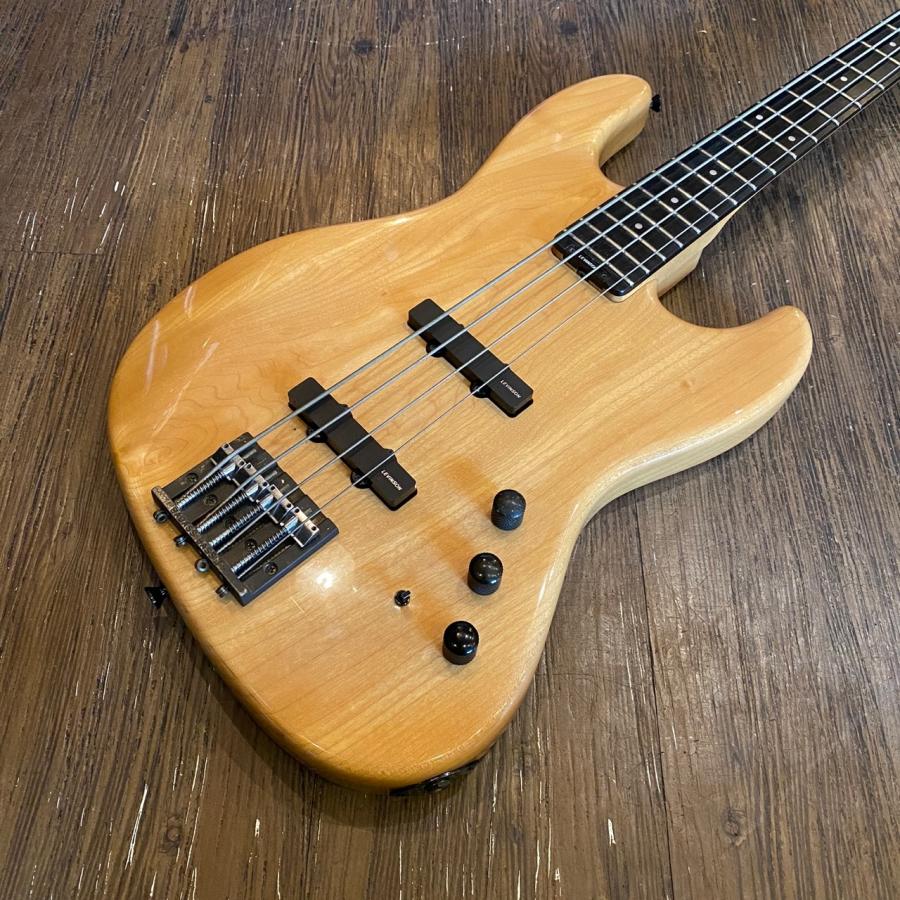 Blade Levinson B4 Electric Bass エレキベース アクティブ