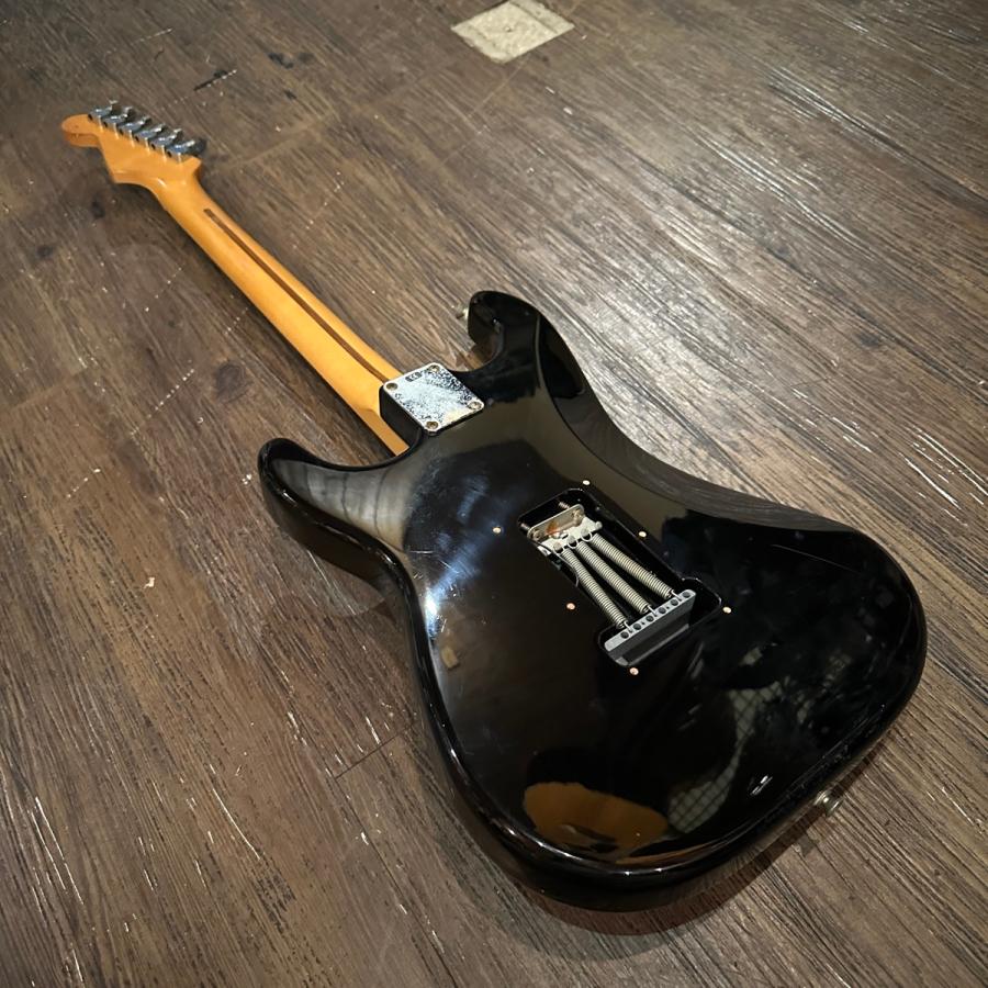 Fender（フェンダー） Fender Mexico Standard Stratocaster Electric