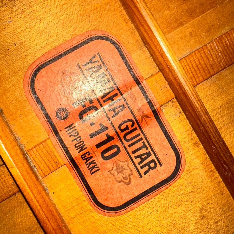YAMAHA（ヤマハ） Yamaha FG-110 Red Label Acoustic Guitar