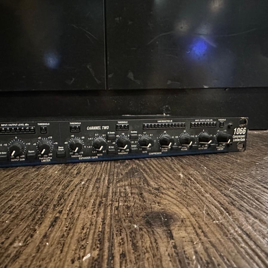 dbx 1066 Compressor Limiter Gate 2ch コンプレッサー PA