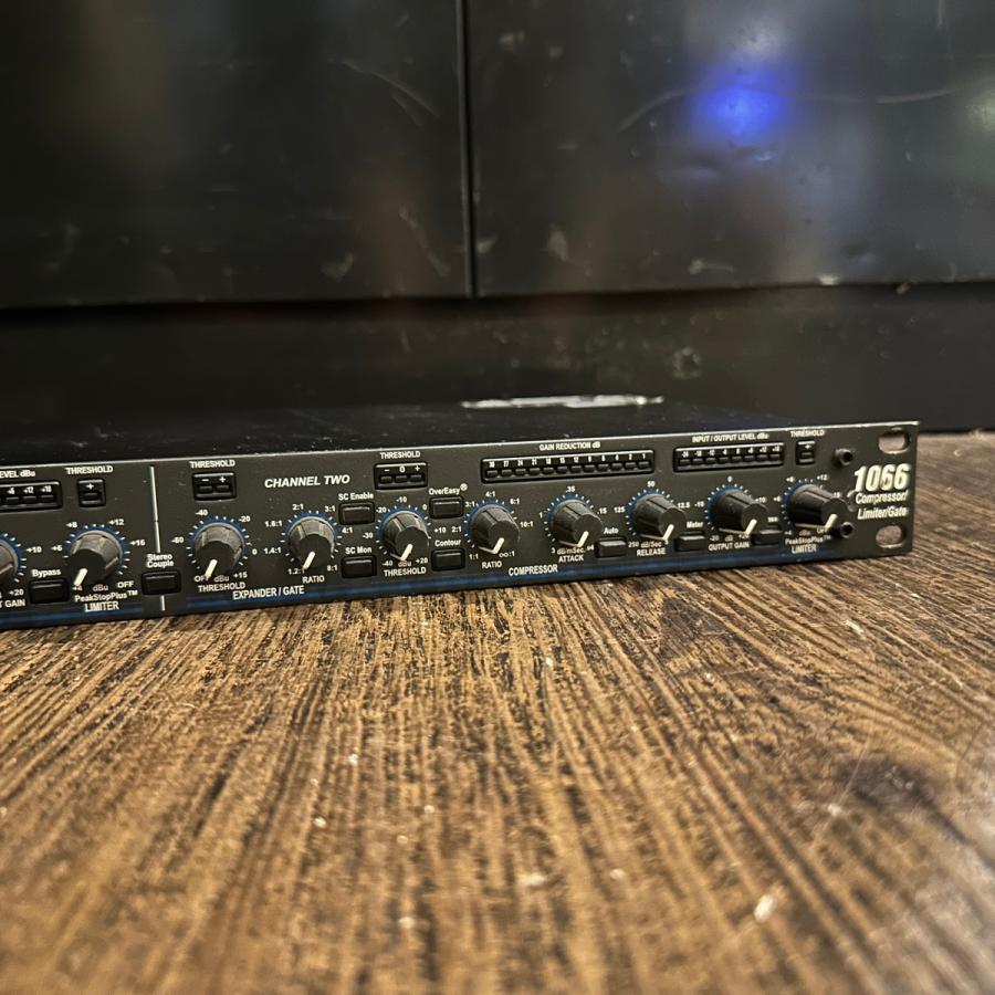 dbx 1066 2ch コンプレッサー 完動品 dbx 1066 Compressor Limiter Gate 2ch コンプレッサー PA