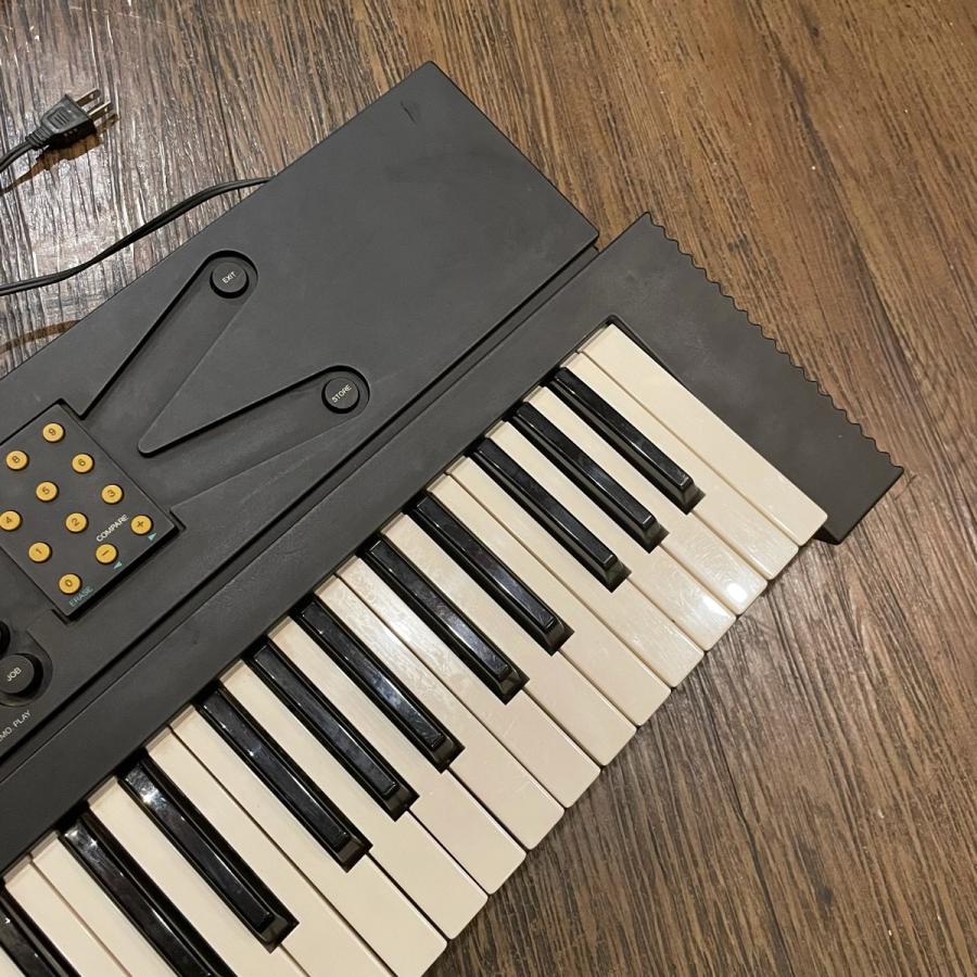 YAMAHA Yamaha EOS YS200 synthesizer ヤマハ シンセサイザー YAMAHA Yamaha EOS YS200 synthesizer ヤマハ シンセサイザー