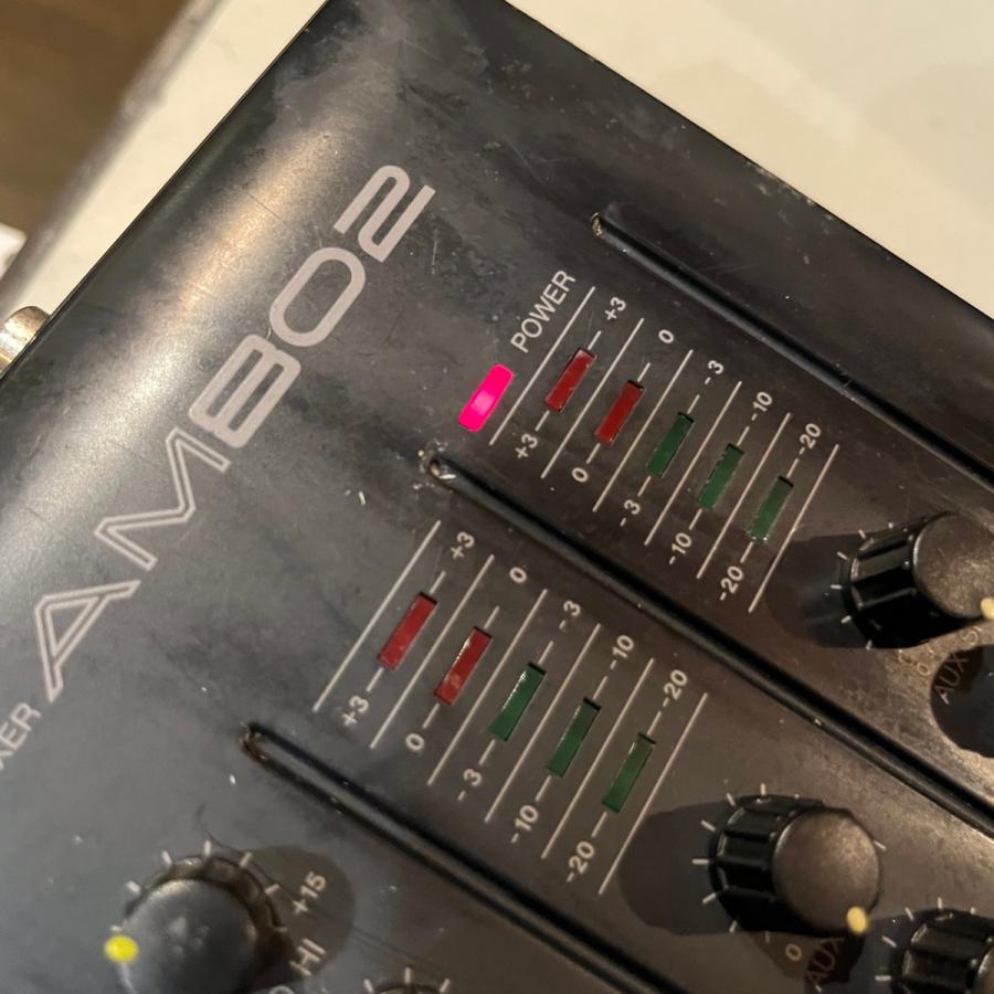 YAMAHA AM802 アナログミキサー YAMAHA AM802 line mixer 8-2 PA system digital signal