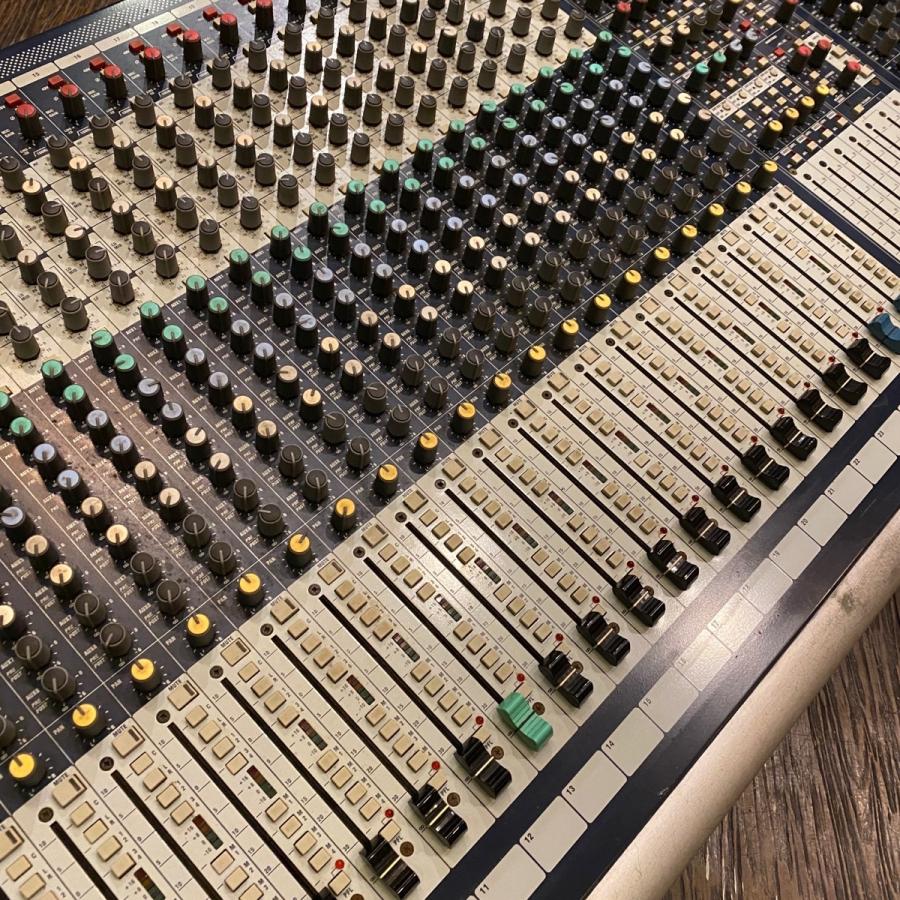 Soundcraft GB4 32ch Analog Mixing Console サウンドクラフト