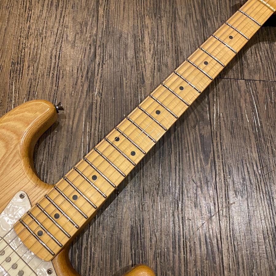 SX Vintage Series SST/ASH Electric Guitar Stratocaster SX Vintage Series SST/ASH Electric Guitar Stratocaster