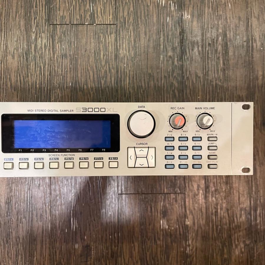 AKAI professional S3000XL Sampler アカイ サンプラー AKAI professional S3000XL Sampler アカイ サンプラー