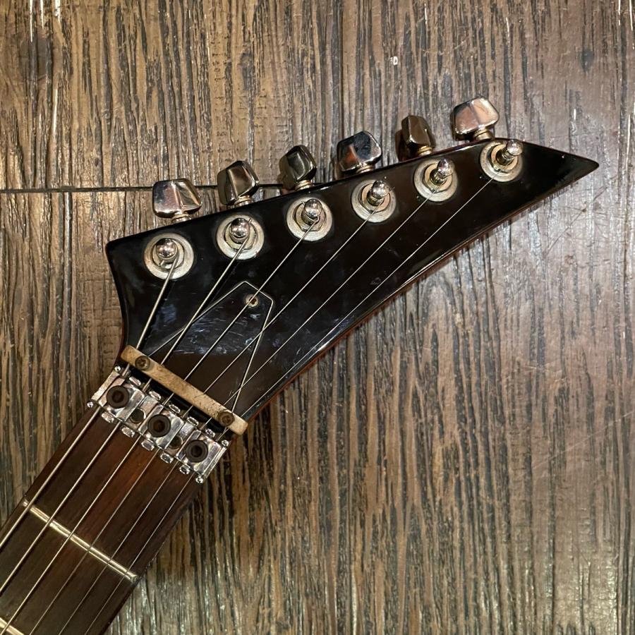 ノーブランド エレキギター ストラトキャスター ノーブランド エレキギター ゴールド仕様 ストラトキャスター