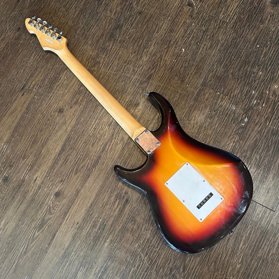 Peavey Raptor Plus Sunburst Strat Style Electric Guitar