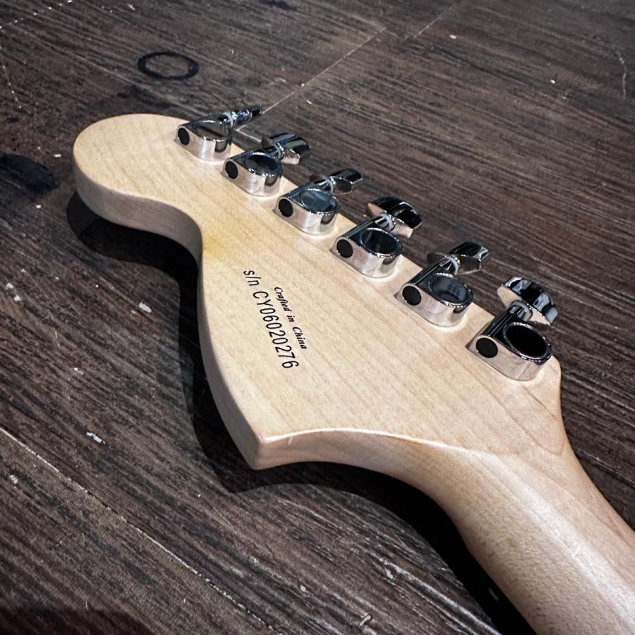 Squier Standard Fat Strat BKM Stratocaster Electric Guitar Squier Standard Fat Strat BKM Stratocaster Electric Guitar