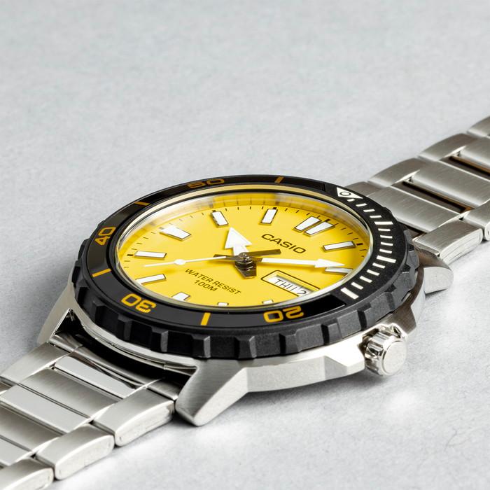 スタンダード（CASIO） 海外正規品 10年保証 日本未発売 CASIO