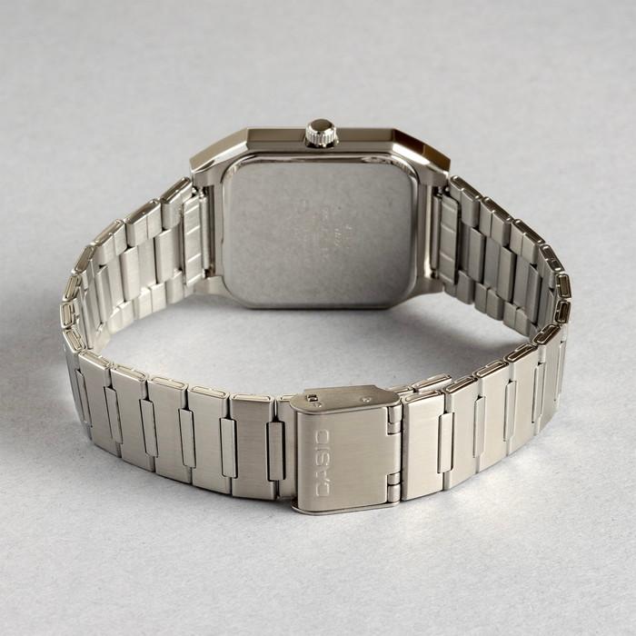 スタンダード（CASIO） 海外正規品 10年保証 日本未発売 CASIO