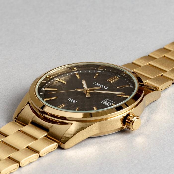 スタンダード（CASIO） 海外正規品 10年保証 日本未発売 CASIO