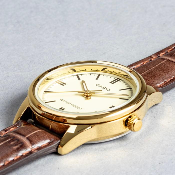 スタンダード（CASIO） 海外正規品 10年保証 日本未発売 CASIO