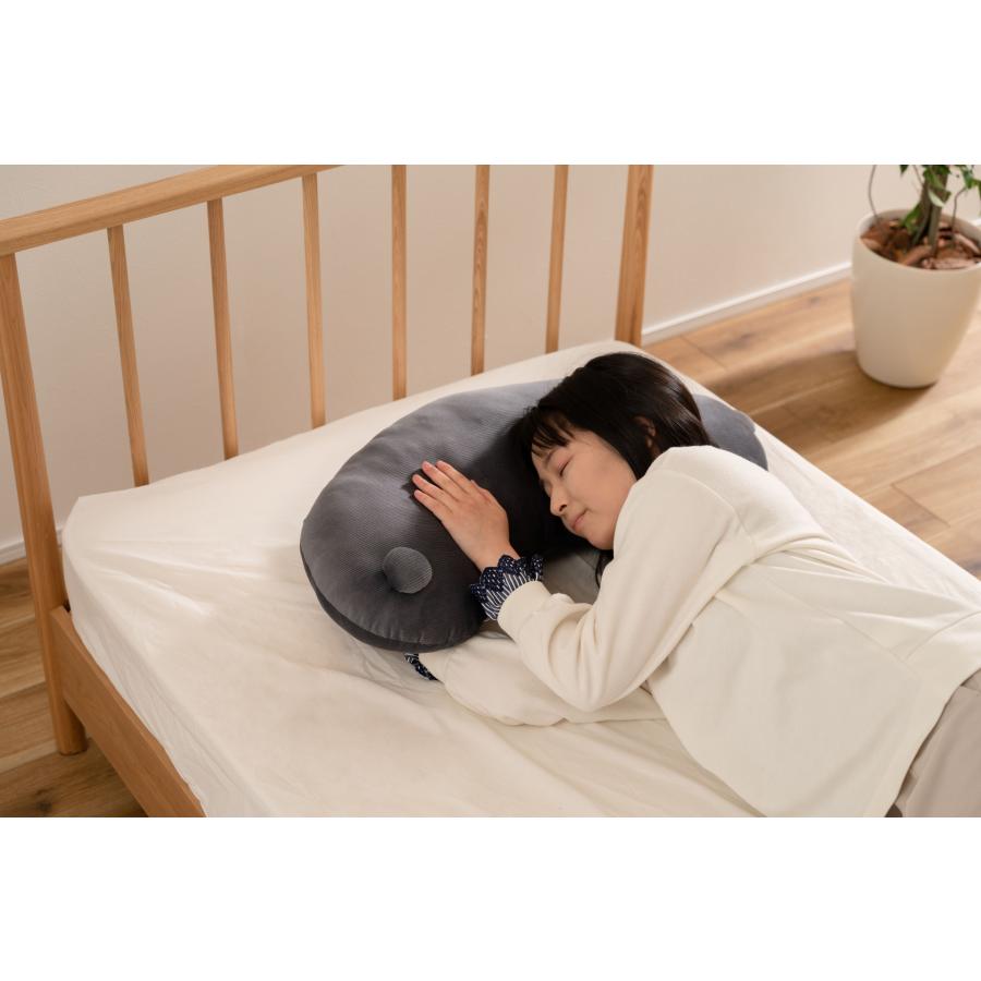 ボディピロー クッション 抱き枕 もちもち触感 コーデュロイ生地 アニマル 動物 しっぽ ベッド ソファ 足枕 腰当て 肘置き かわいい おしゃれ |  | 11