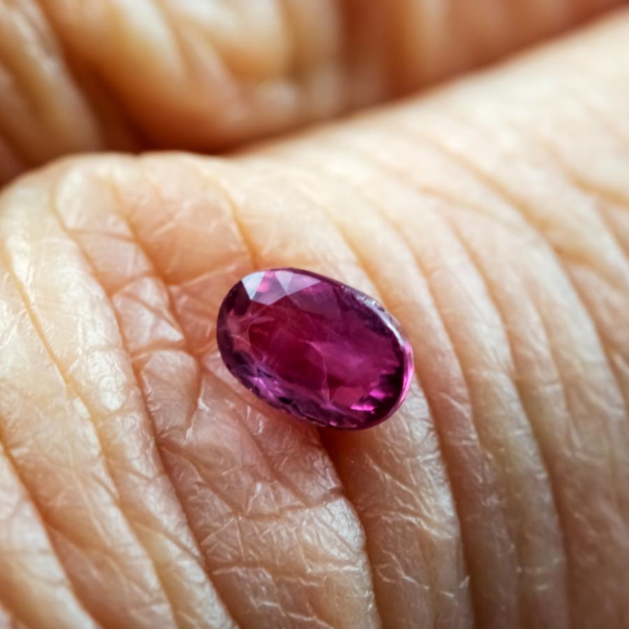 ルビー ルース 天然石 オーバルブリリアントカット 5×3.5mm 0.475ct 宝石質 穴なし 裸石 紅玉 7月誕生石 パワーストーン アクセサリーパーツ (2-46)_10