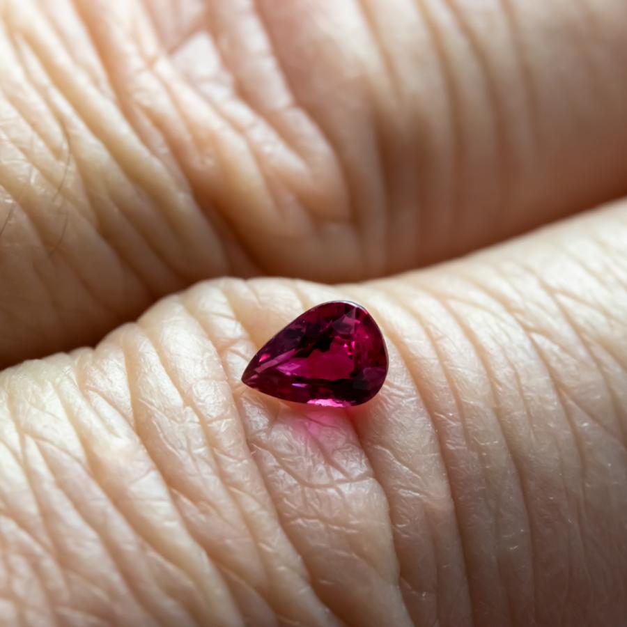 ルビー 宝石ルース 裸石 天然石 ルースストーン 紅玉 パワーストーン ７月誕生石 0.435ct (2-47) |  | 08