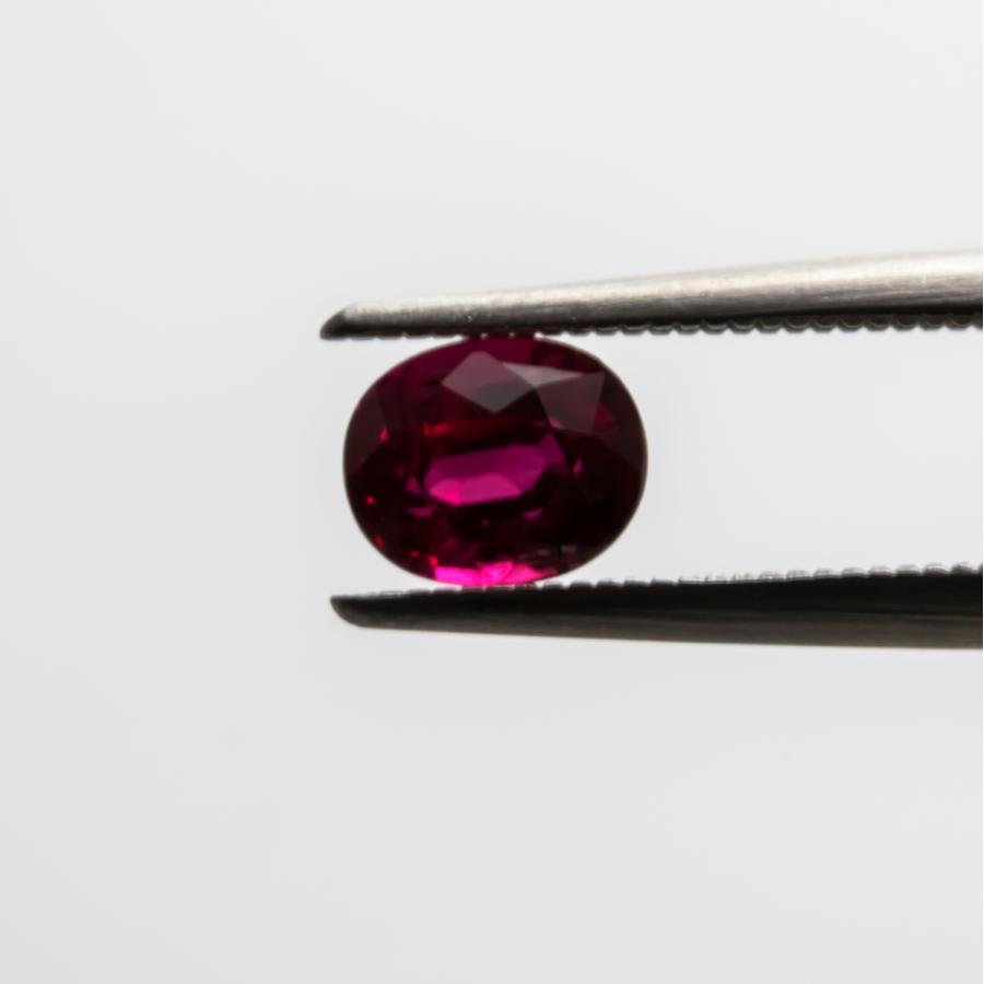 ルビー ルース 天然石 オーバル ブリリアントカット 4.5×3.5mm 0.430ct