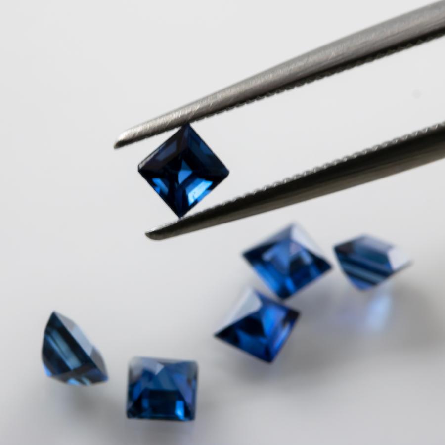 日本公式オンライン エメラルド ルース & ダイヤモンド 裸石