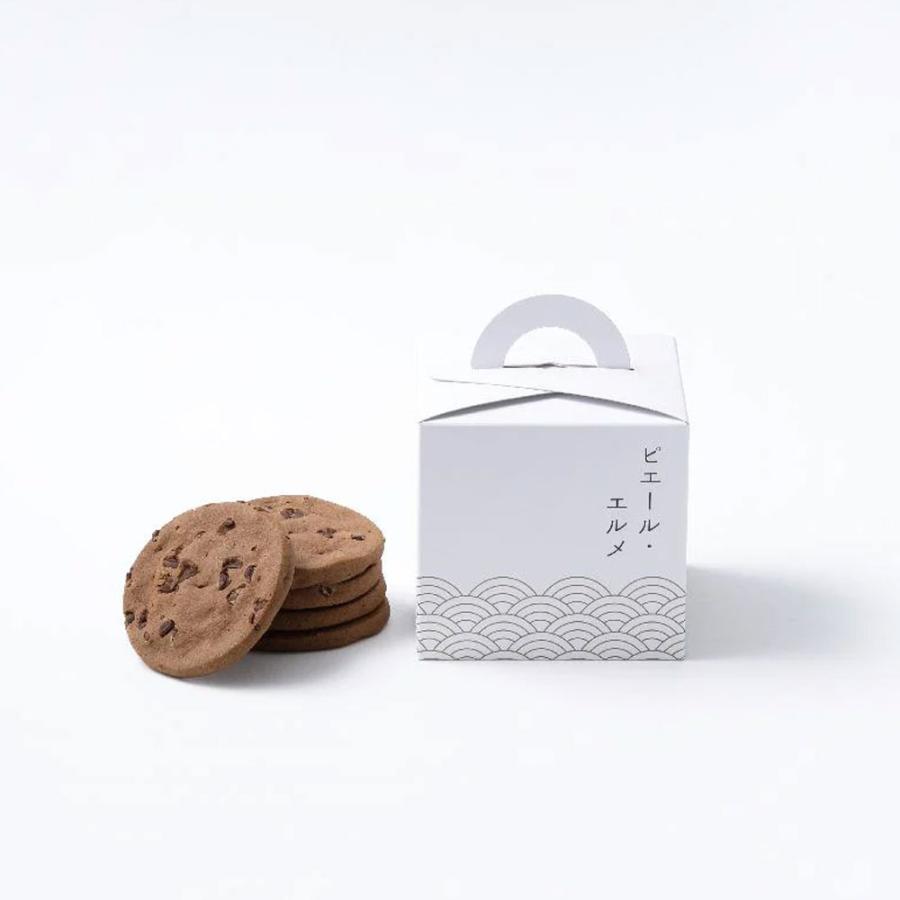 Amazon.com: ピエール・エルメのお菓子の世界: 9784388058372