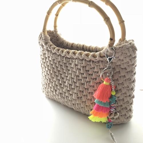 訳あり品】シェル&タッセル バッグチャーム/キーホルダー ネオンカラー
