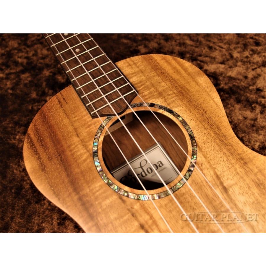 Cordoba 28T-E Tenor【テナー/ハワイアンコア】【ピックアップ搭載