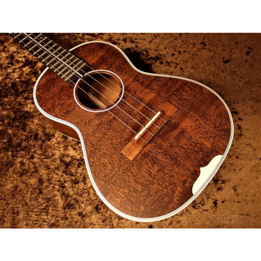 MARTIN 【カスタムモデル】Martin Custom 3 Tenor Uke Quilted 