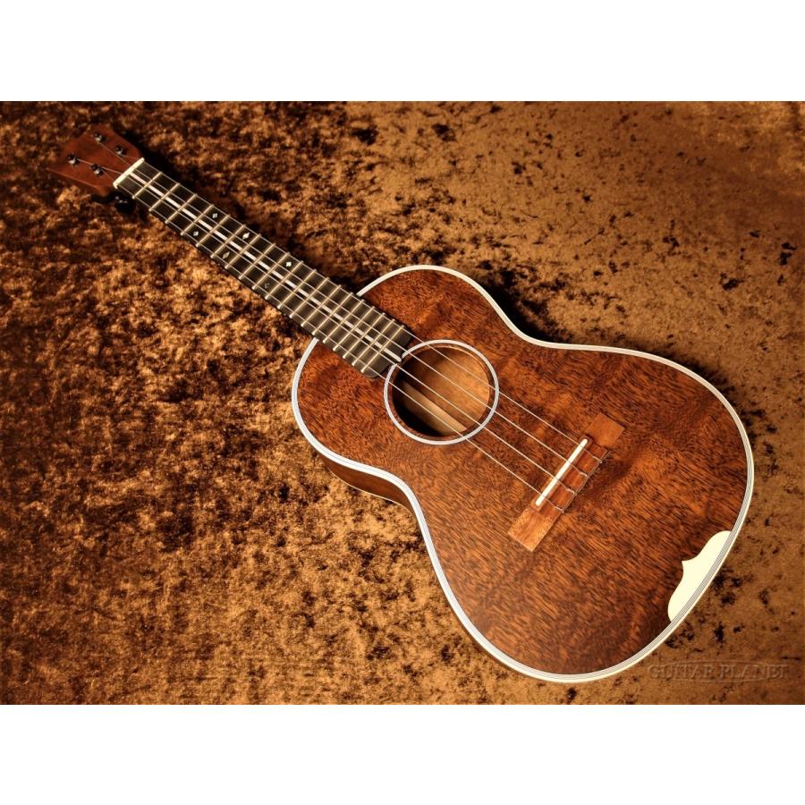 MARTIN 【カスタムモデル】Martin Custom 3 Tenor Uke Quilted 