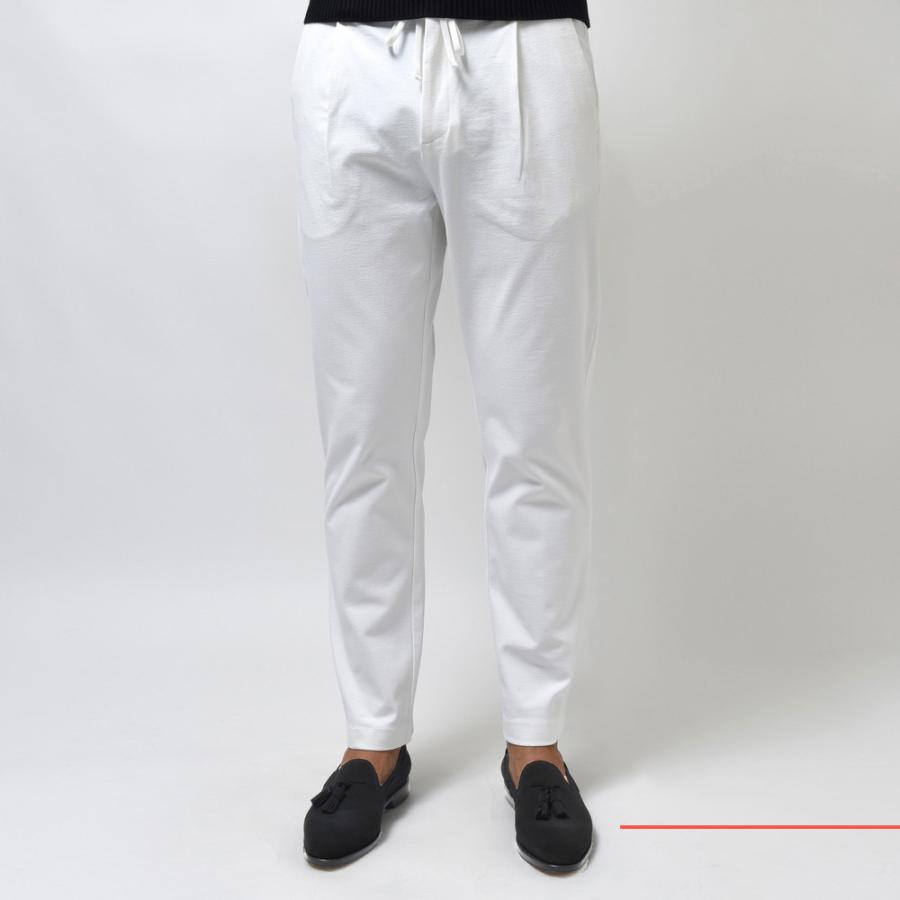 T-JACKET（ティージャケット）スーパーストレッチコットンシアサッカーソリッド1プリーツテーパードシャーリングパンツ 81271001 13035005065 |  | 01