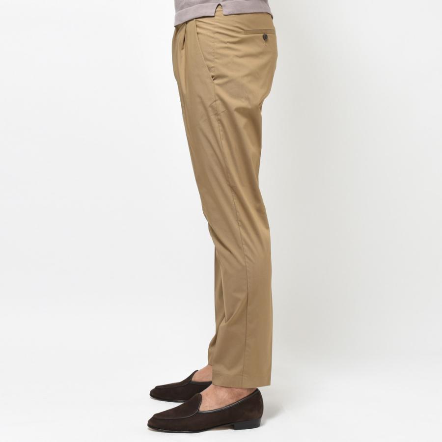 T-JACKET（ティージャケット）ストレッチコットンポプリンソリッド1プリーツテーパードシャーリングパンツ 81771002 13035006065 |  | 03