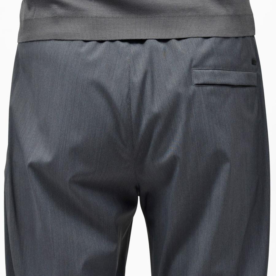 HERNO（ヘルノ）ウォーターレペレントテックウール1プリーツシャーリングパンツ PT000183U-33484 13065000132の画像