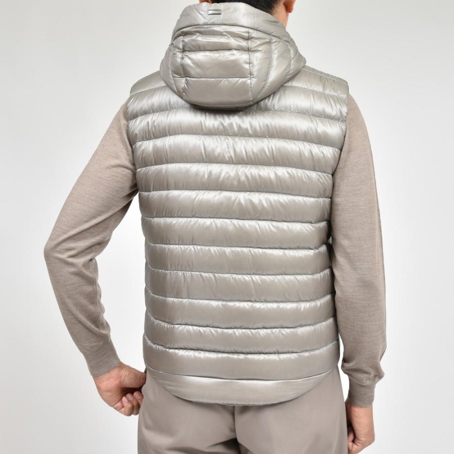 【SALE30】HERNO（ヘルノ）RESORTリゾート ウォーターレペレントウルトラライトナイロンフーディーダウンベスト PI00095UR ...