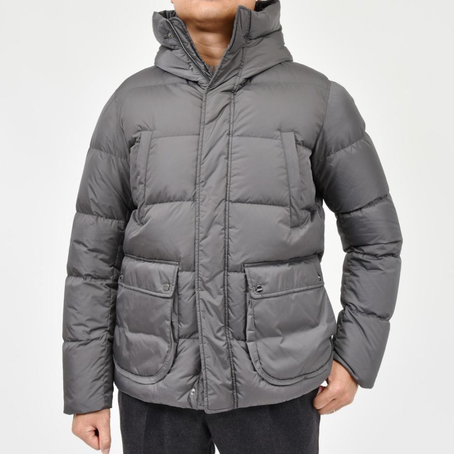 HERNO（ヘルノ）ウォーターレペレントナイロンダウンフーディー