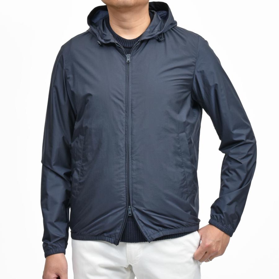 HERNO（ヘルノ）ウォーターレペレントライトウェイトナイロンフーディーブルゾン（パッカブル） GI000486U-12686 ...