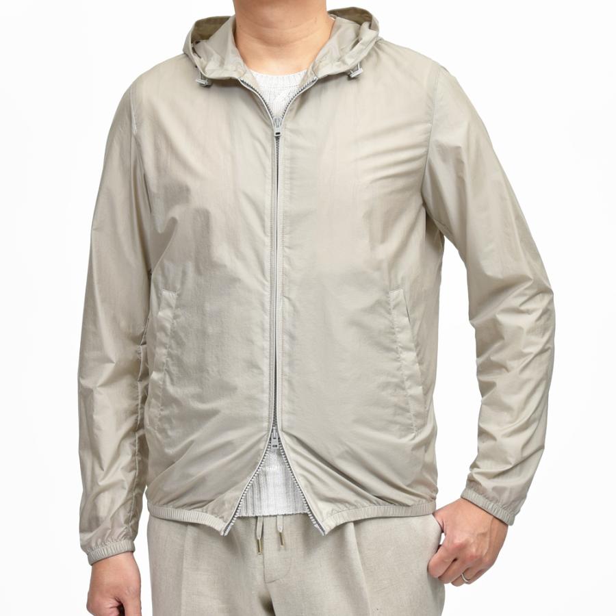 HERNO（ヘルノ）ウォーターレペレントライトウェイトナイロンフーディーブルゾン（パッカブル） GI000486U-12686 ...