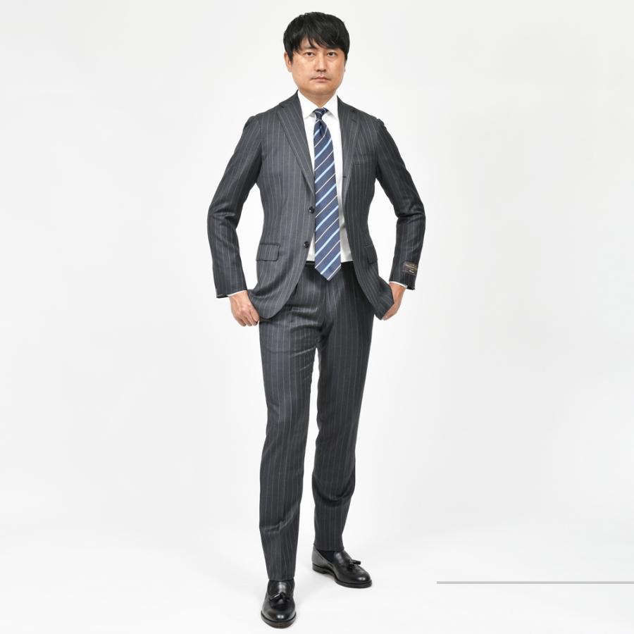 guji（グジ）SUPER 110'sウールサージピンストライプ3B1プリーツスーツ (MADE BY RING JACKET / VITALE BARBERIS CANONICOファブリック使用)【春/秋/冬】の画像