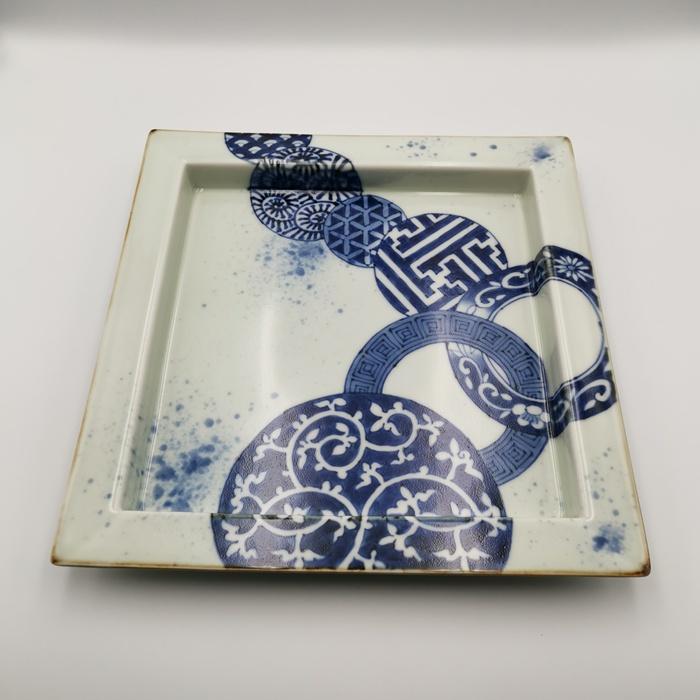 有田焼 福泉窯 ★ 染付 地紋変り丸紋 正角盛皿 有田 福泉窯 地紋変り丸紋 正角盛皿 : ぐんきんNET-SHOP - 通販