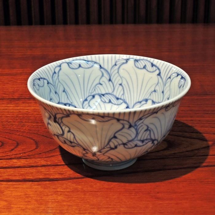 有田焼　そうた窯　花弁紋　小丼(染付)赤と青 有田焼 そうた窯 花弁紋 小丼(染付)赤と青