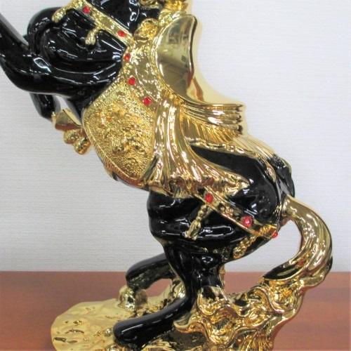 送料無料 跳躍する馬 オブジェ ゴールド×ブラック : 群商 - 通販