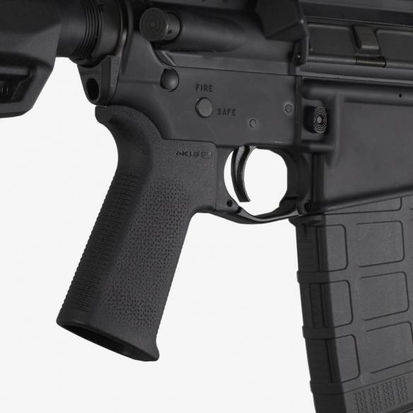 実物パーツ【MAGPUL マグプル】MOE SL Grip AR15/M4［BLK（ブラック