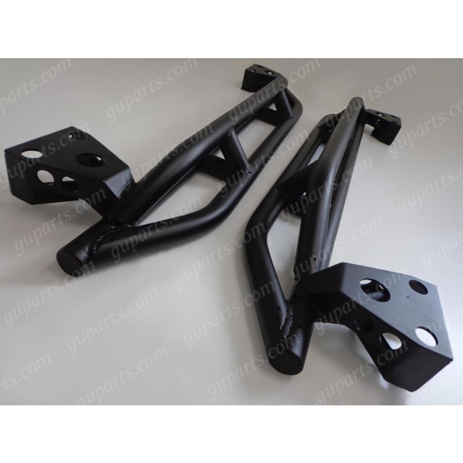 JKラングラー用サイドステップ スチール製穴あきデザイン