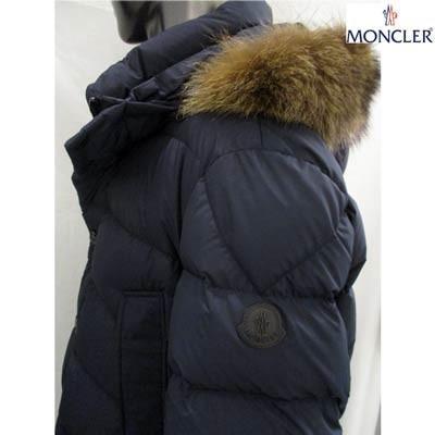 モンクレール Moncler メンズ アウター ダウン ジャケット コート ロゴ Aymon アームラバーロゴ ラクーンファー付きダウンコート ネイビー R 91a 057 ガッツブランドショップ 通販 Yahoo ショッピング