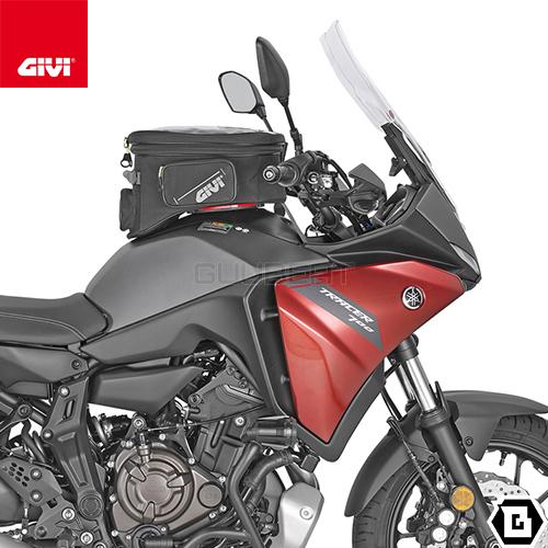 GIVI Yamaha スクリーン本体のみ クリアバイクは売れません。引取歓迎 GIVI（ジビ） GIVI D2144ST クリアスクリーン｜YAMAHA ナイケン 900