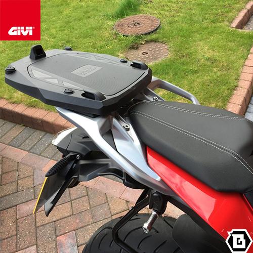 GIVI E251 リアキャリア 汎用ベースプレート モノキー ( MONOKEY GIVI E251 リアキャリア 汎用ベースプレート モノキー ( MONOKEY