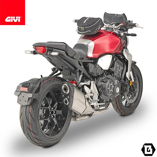 GIVI EA123 タンクバッグ タンクロック ( TANKLOCK ) 5L容量 GIVI EA123 タンクバッグ タンクロック ( TANKLOCK ) 5L容量