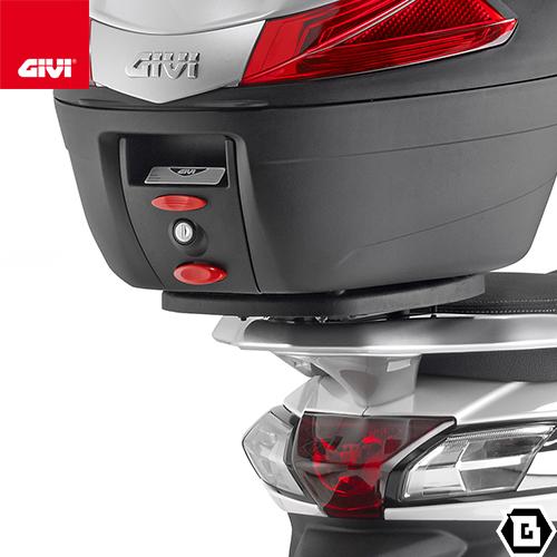 GIVI SR5611 キャリア スペシャルリアラック トップケース用（MONOLOCKベース別売）｜PIAGGIO リバティー 200 / リバティー 150 対応