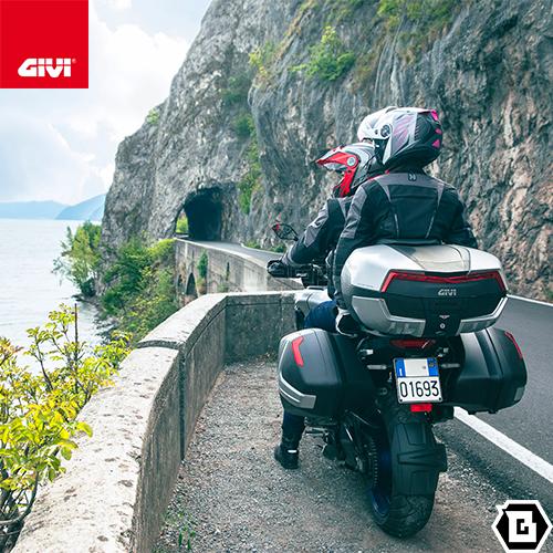 GIVI 【セール!4/30 23:59まで】GIVI V58NNB MAXIA 5 トップ GIVI 【セール!4/30 23:59まで】GIVI V58NNB MAXIA 5 トップ