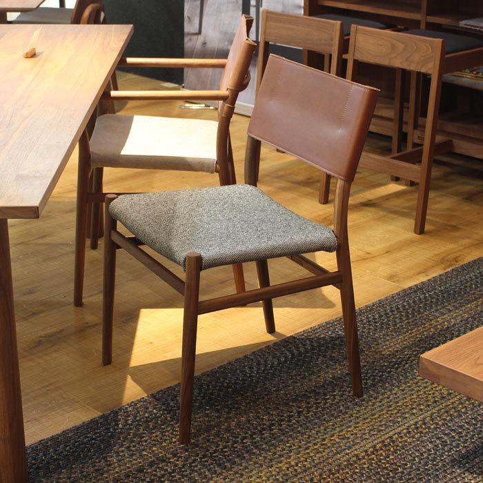 ＭａｓｔｅｒＷａｌ　マスターウォール　チェア　椅子　ブラウン／ブラック　１ TR CHAIRの通販 / マスターウォール